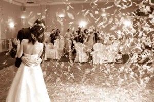 ¿Cómo hacer un baile de novios único y personalizado?